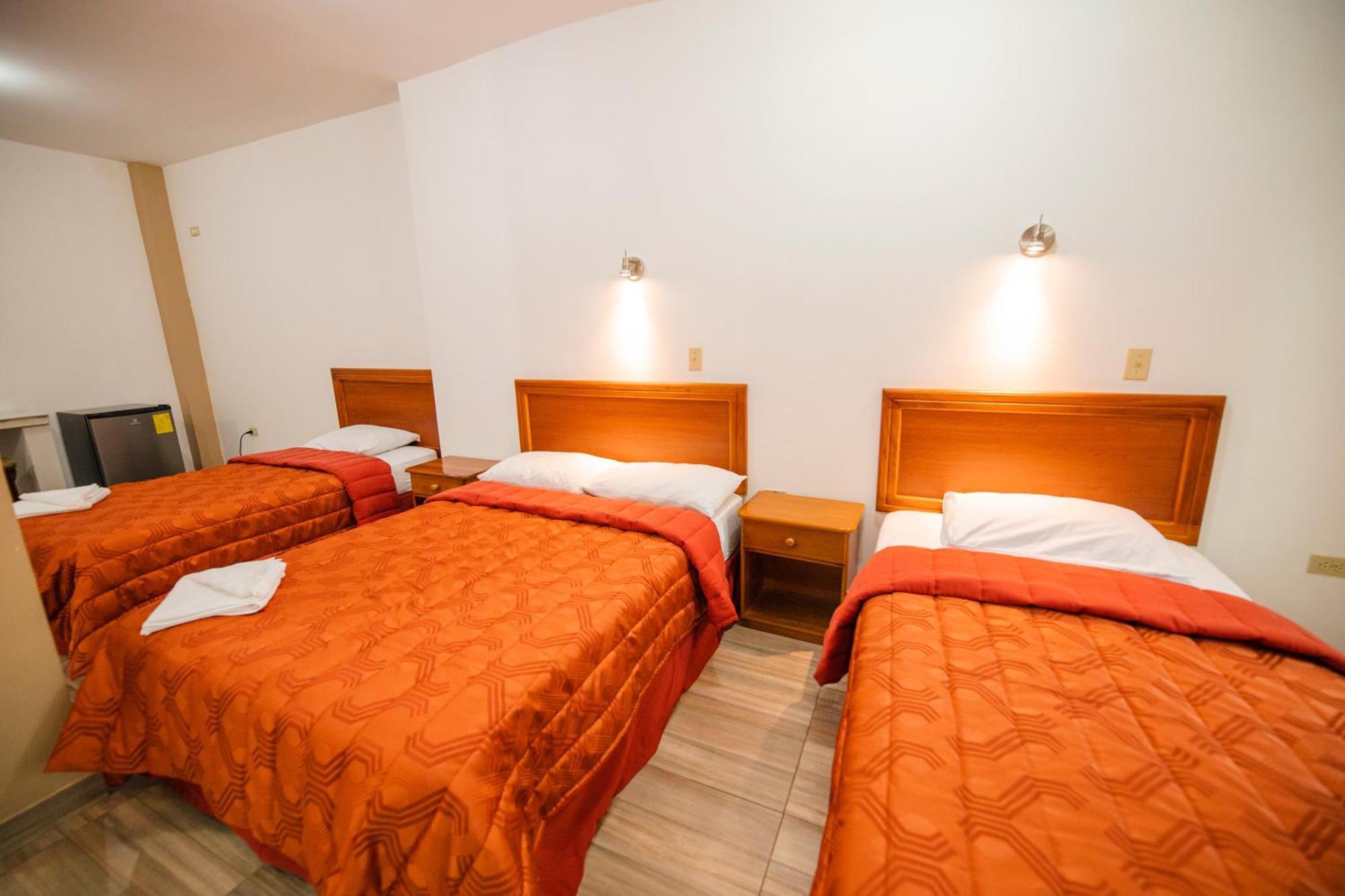Suites En El Centro ปูแอร์โตอาโยรา ภายนอก รูปภาพ