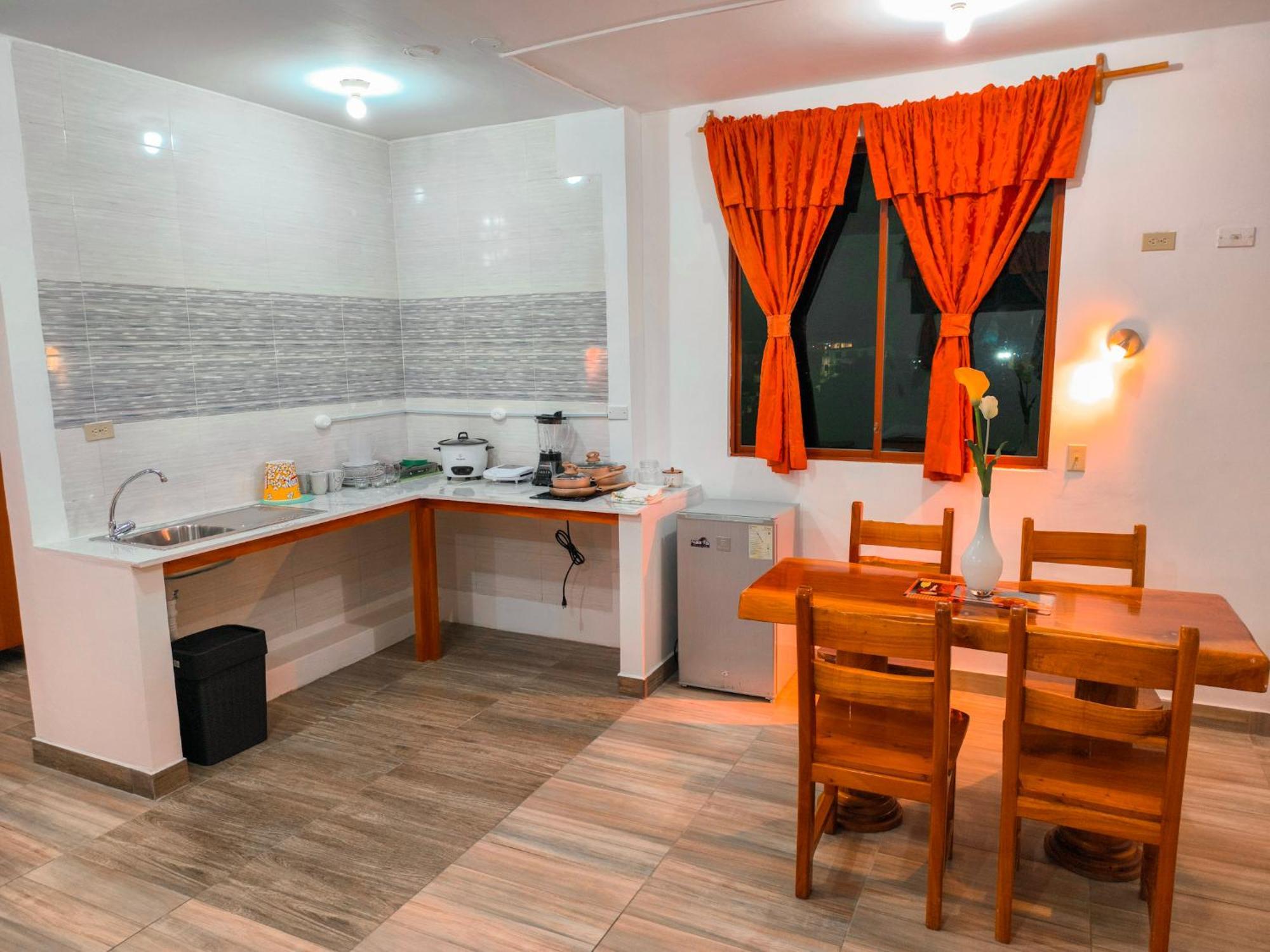 Suites En El Centro ปูแอร์โตอาโยรา ภายนอก รูปภาพ